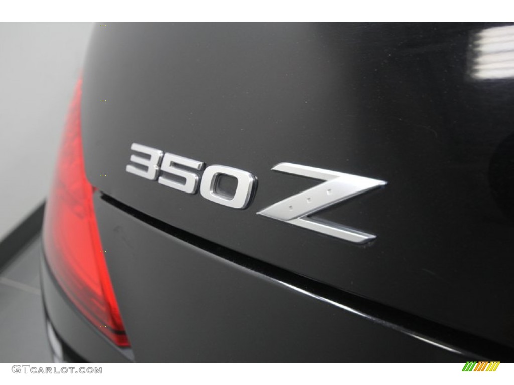 2005 350Z Enthusiast Coupe - Super Black / Carbon photo #34