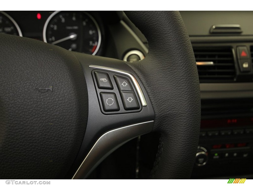 2014 BMW X1 sDrive28i Controls Photo #80537764