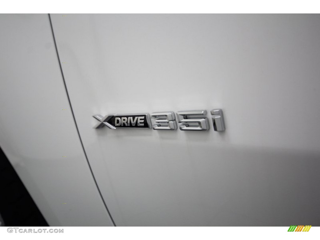 2014 BMW X6 xDrive35i Marks and Logos Photos