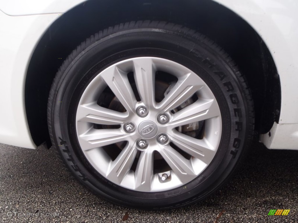 2010 Kia Optima LX Wheel Photos