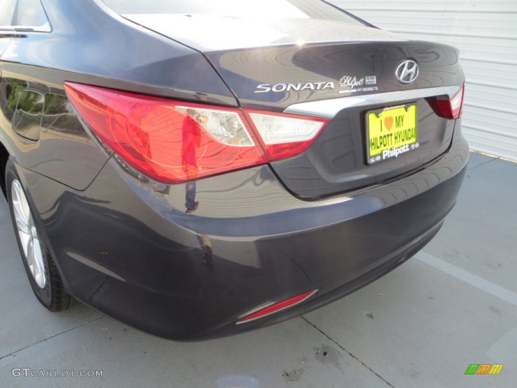 2011 Sonata GLS - Black Plum Pearl / Camel photo #24