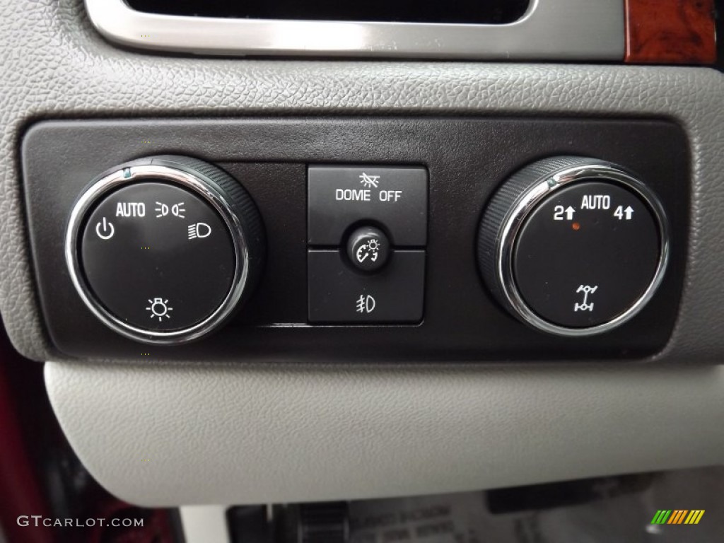2010 Chevrolet Tahoe LT 4x4 Controls Photos