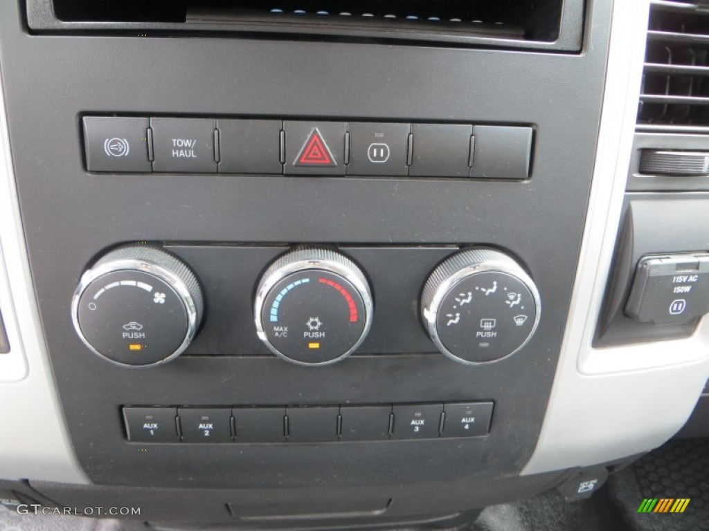 2011 Dodge Ram 5500 HD SLT Crew Cab Chassis Controls Photos