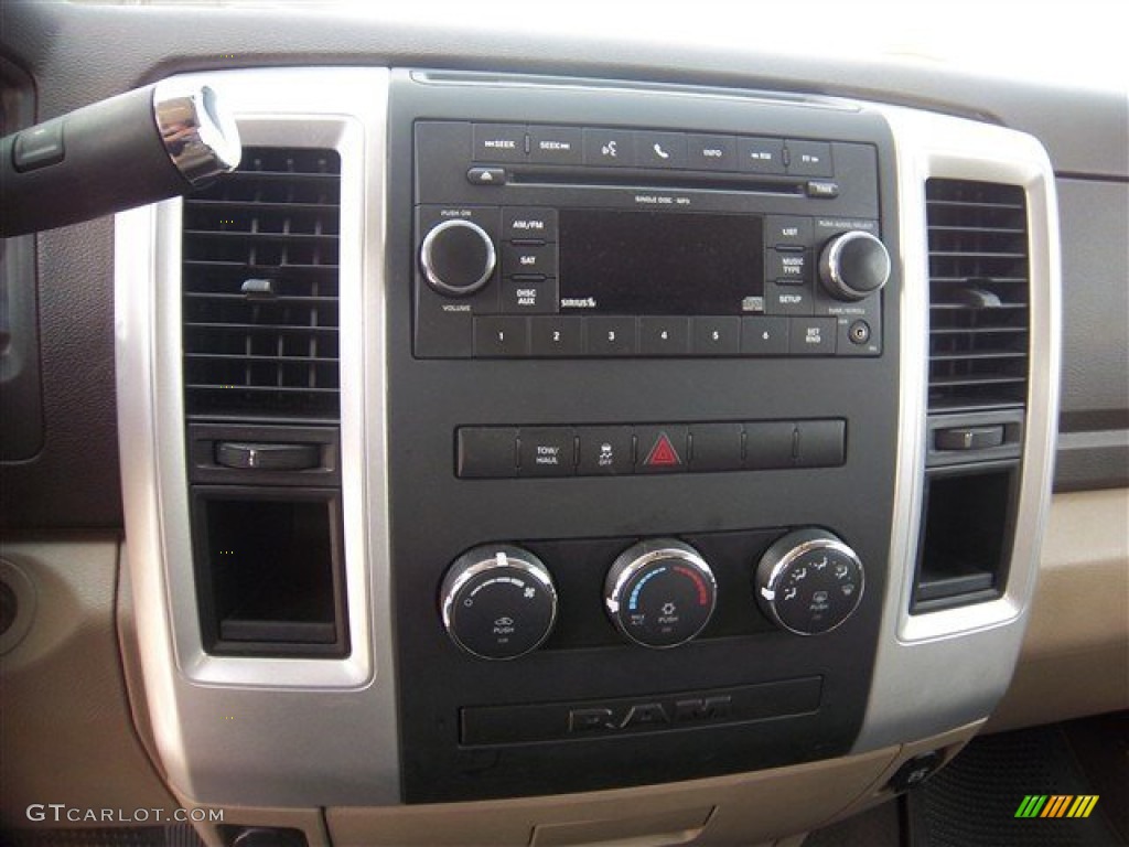 2010 Dodge Ram 1500 SLT Quad Cab Controls Photo #80543773
