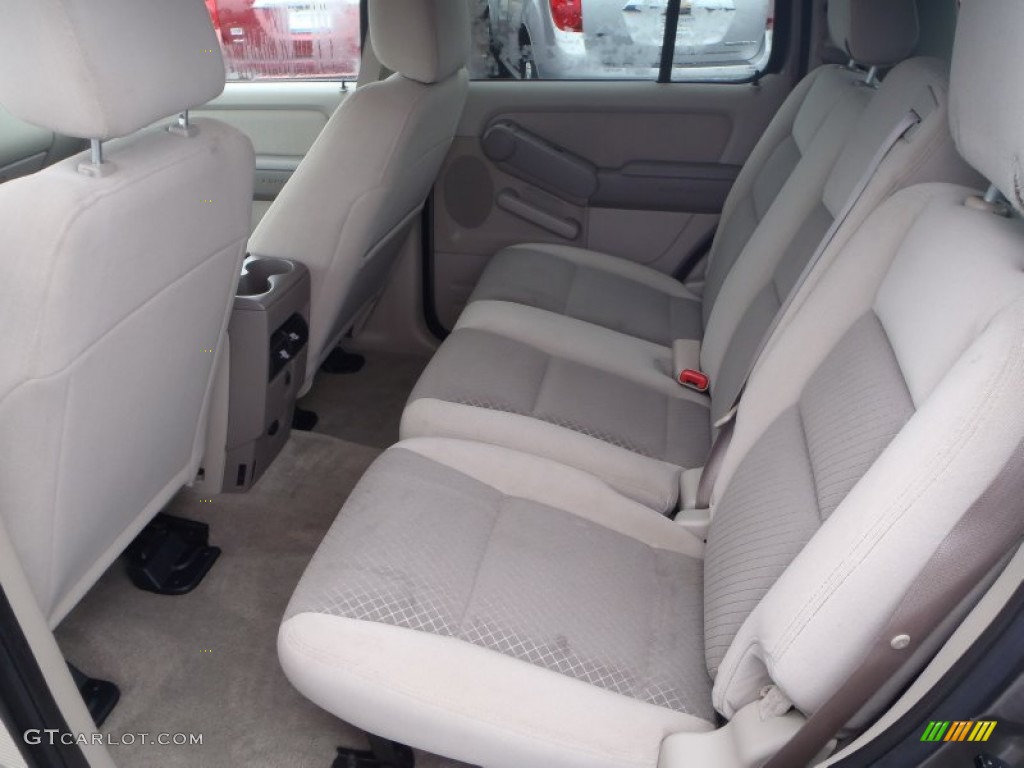2006 Ford Explorer XLS Rear Seat Photos