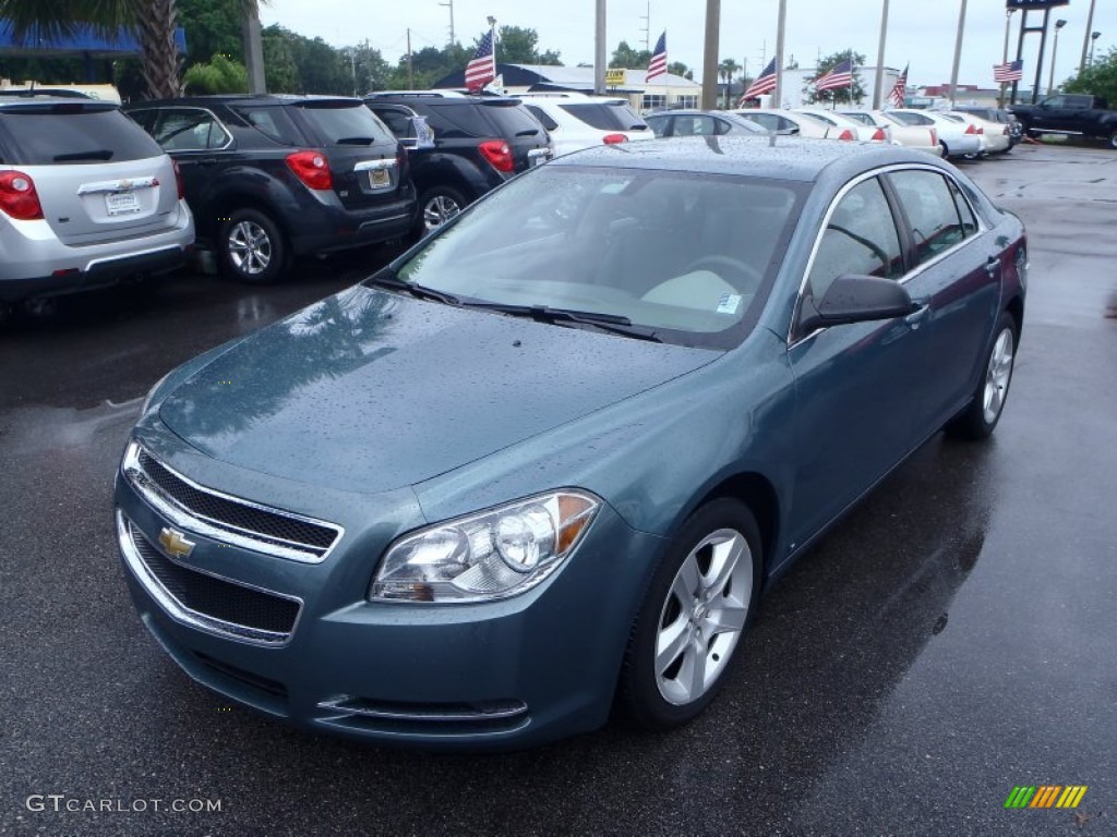 Silver Moss Metallic Chevrolet Malibu