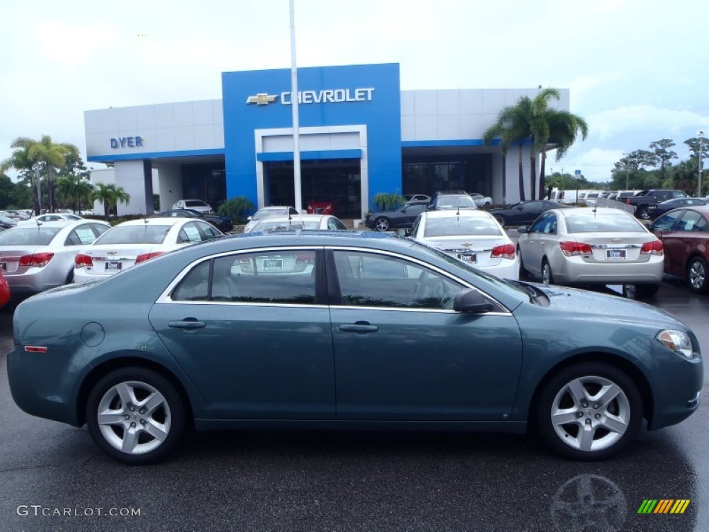 2009 Malibu LS Sedan - Silver Moss Metallic / Titanium photo #3