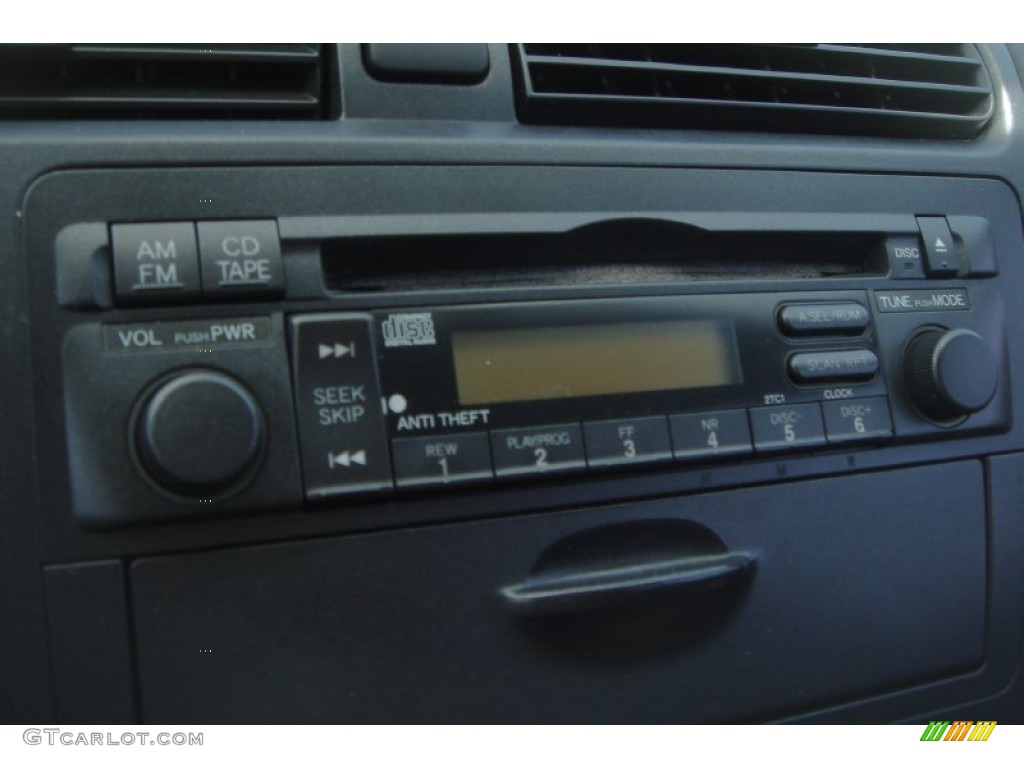 2003 Honda Civic LX Sedan Audio System Photos