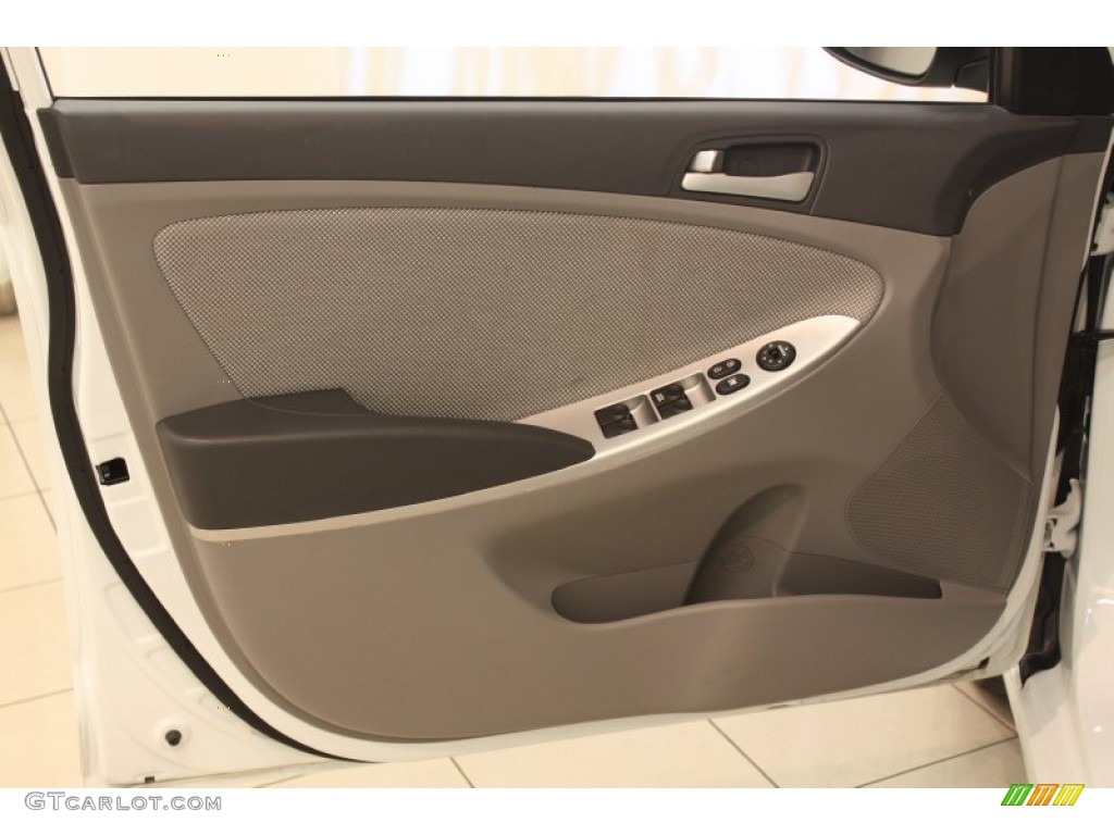 2012 Hyundai Accent GLS 4 Door Gray Door Panel Photo #80548576