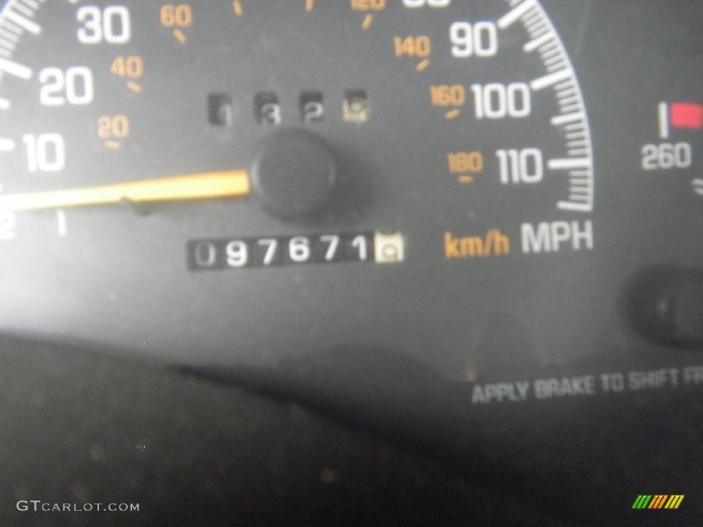 2001 Grand Prix SE Sedan - Dark Bronzemist Metallic / Taupe photo #9