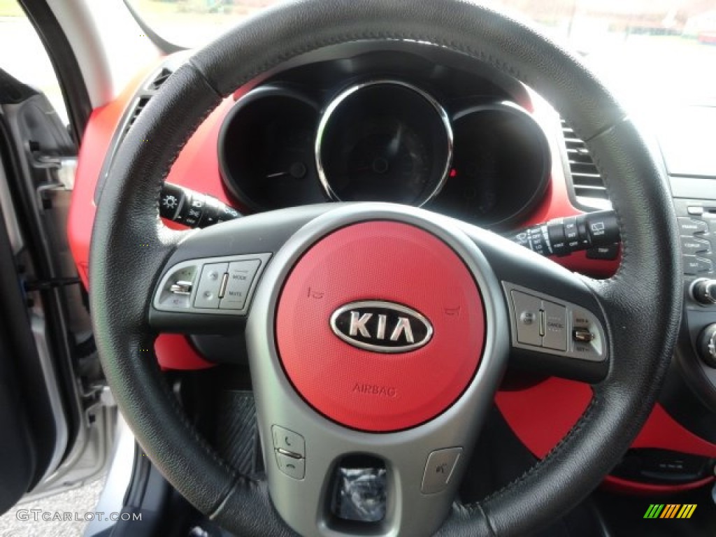 2011 Kia Soul Sport Red/Black Sport Cloth Steering Wheel Photo #80554465