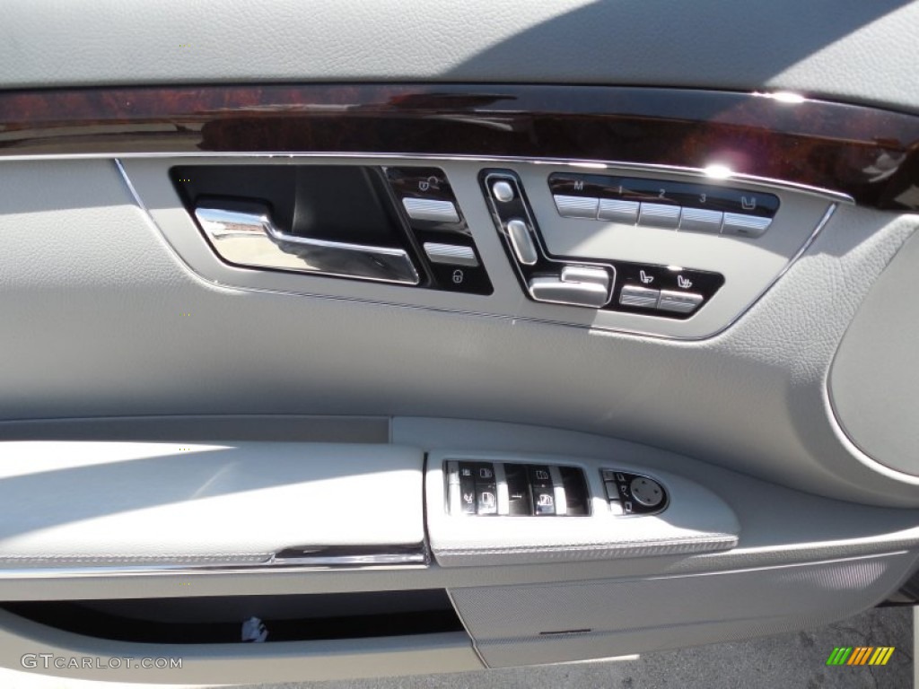 2013 Mercedes-Benz S 350 BlueTEC 4Matic Ash/Grey Door Panel Photo #80555337
