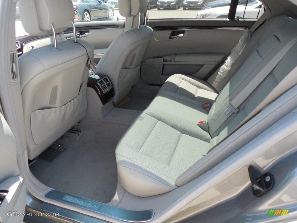 2013 Mercedes-Benz S 350 BlueTEC 4Matic Rear Seat Photo #80555378