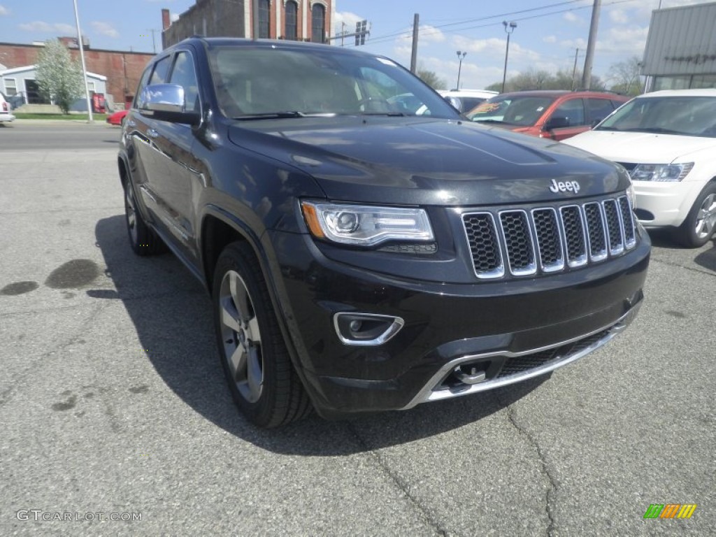 Brilliant Black Crystal Pearl Jeep Grand Cherokee