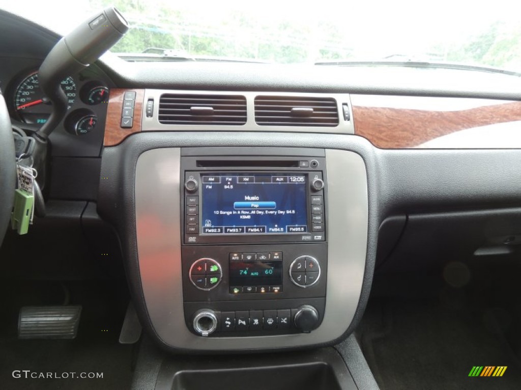 2008 GMC Yukon SLT Controls Photo #80559504
