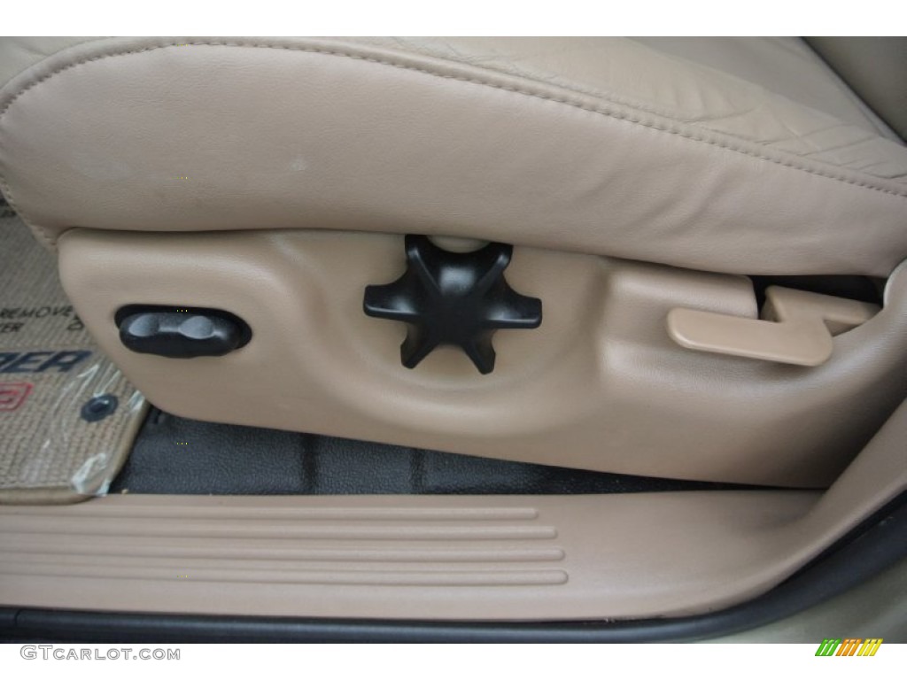 2001 Ford Explorer Sport Trac Standard Explorer Sport Trac Model Front Seat Photo #80561991