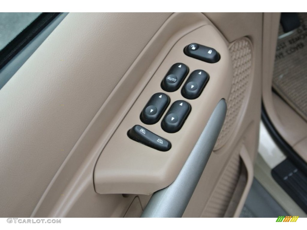 2001 Ford Explorer Sport Trac Standard Explorer Sport Trac Model Controls Photo #80562037