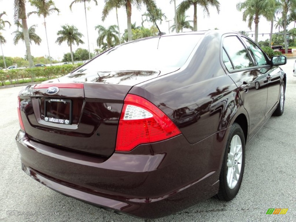 2011 Fusion S - Bordeaux Reserve Metallic / Medium Light Stone photo #6