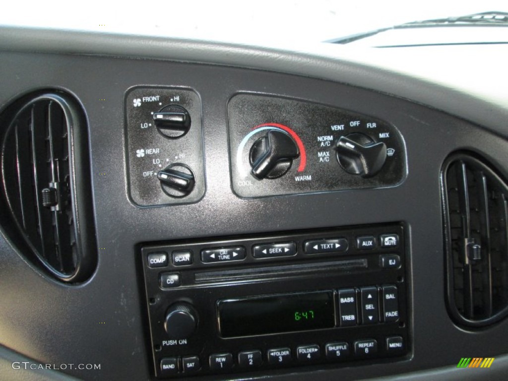 2006 Ford E Series Van E350 XLT 15 Passenger Controls Photo #80566267