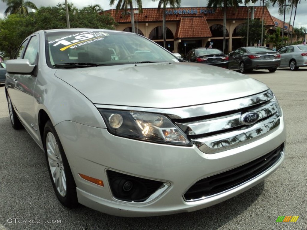 2010 Fusion Hybrid - Brilliant Silver Metallic / Medium Light Stone photo #2