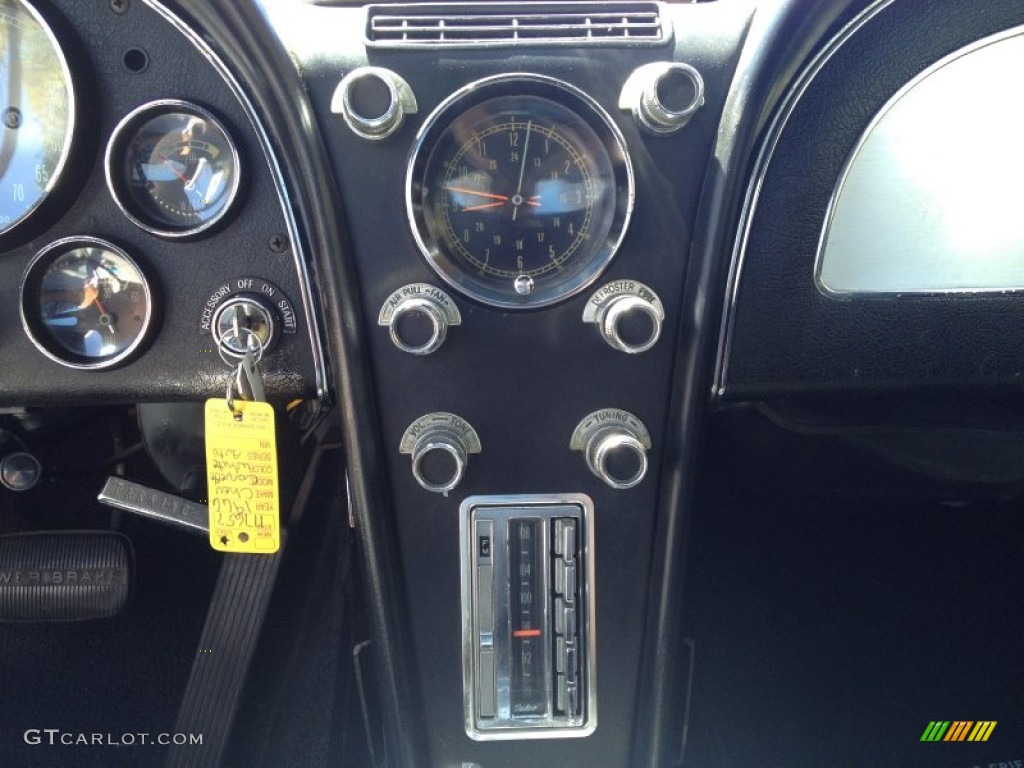 1966 Chevrolet Corvette Sting Ray Coupe Controls Photo #80568732