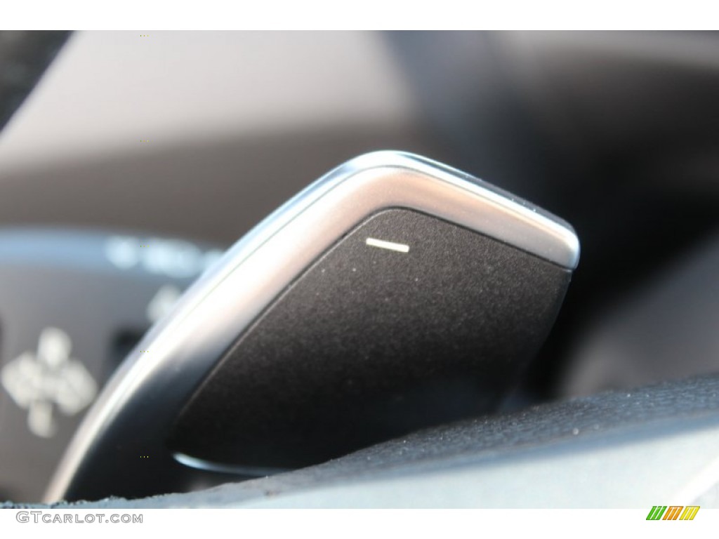 2013 BMW 1 Series 135i Convertible Controls Photo #80569832