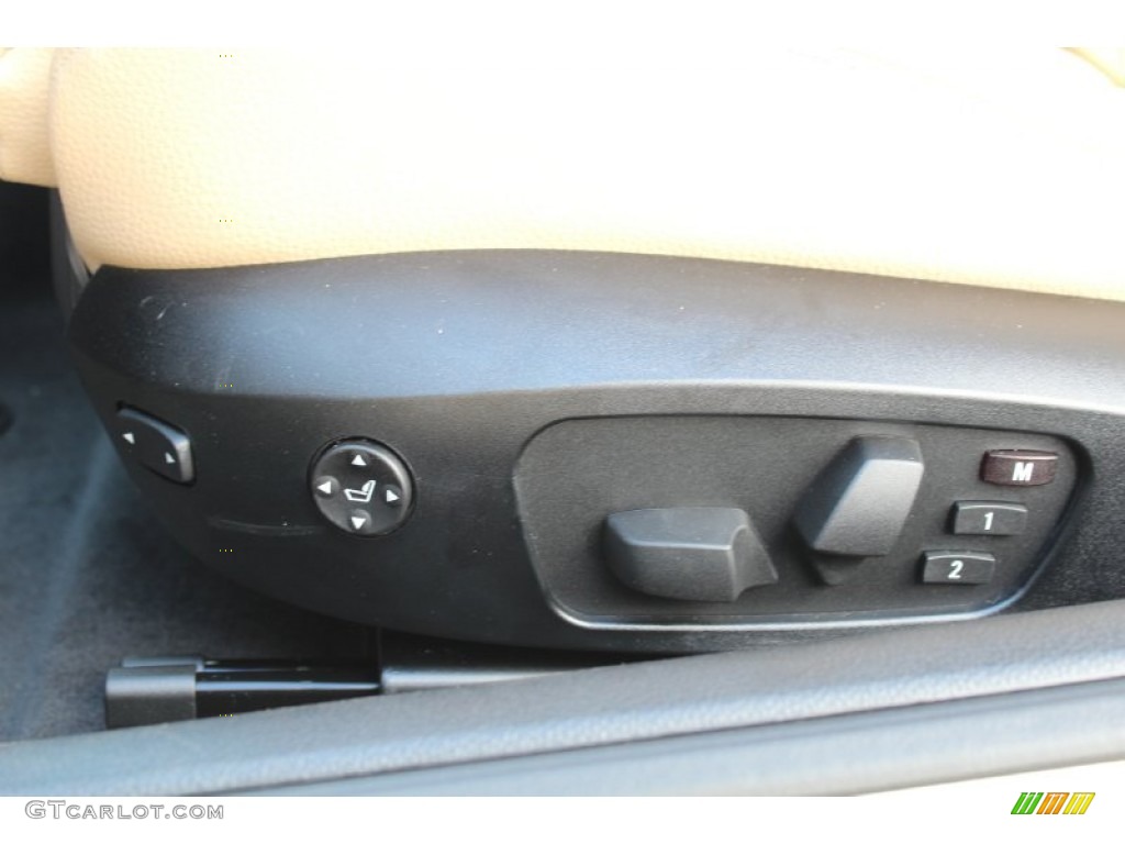 2013 BMW 1 Series 135i Convertible Controls Photo #80570003