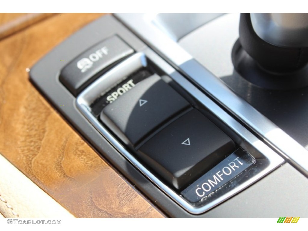 2013 BMW 5 Series 535i Sedan Controls Photo #80570756