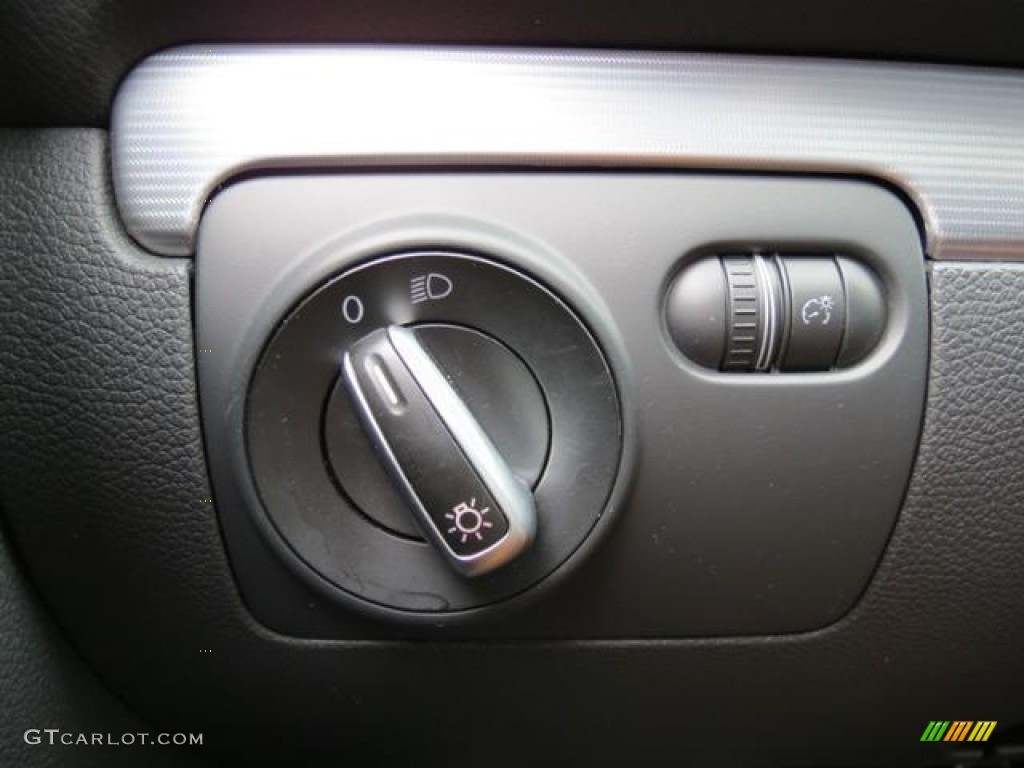 2012 Volkswagen Golf R 4 Door 4Motion Controls Photo #80572887