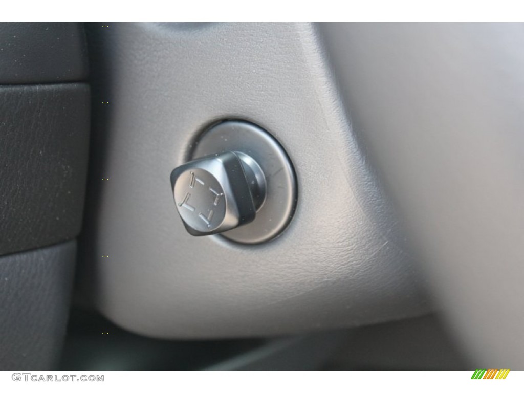 2013 Infiniti JX 35 Controls Photo #80575761