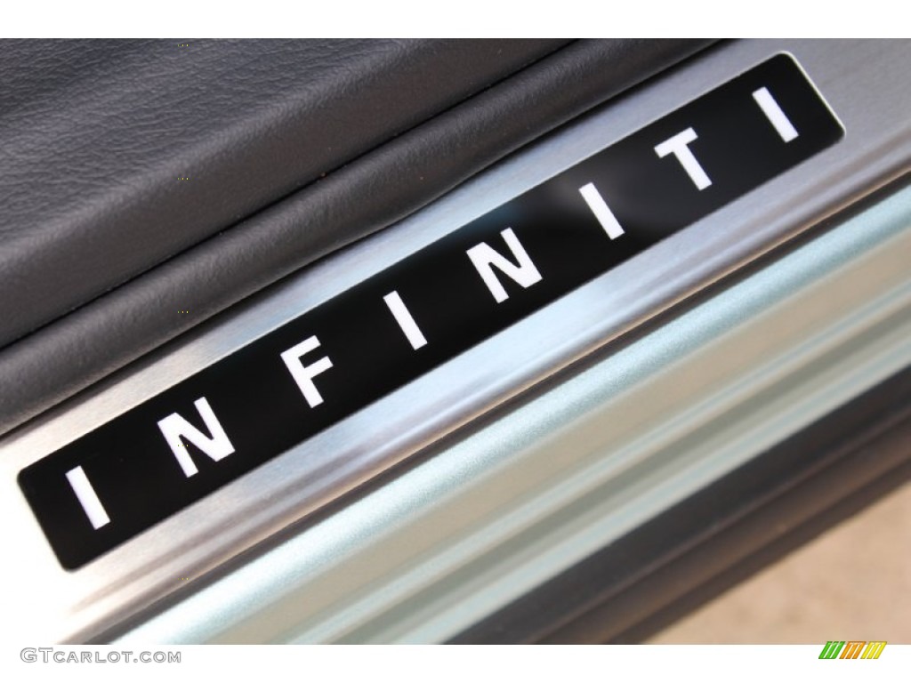 2013 Infiniti JX 35 Marks and Logos Photos
