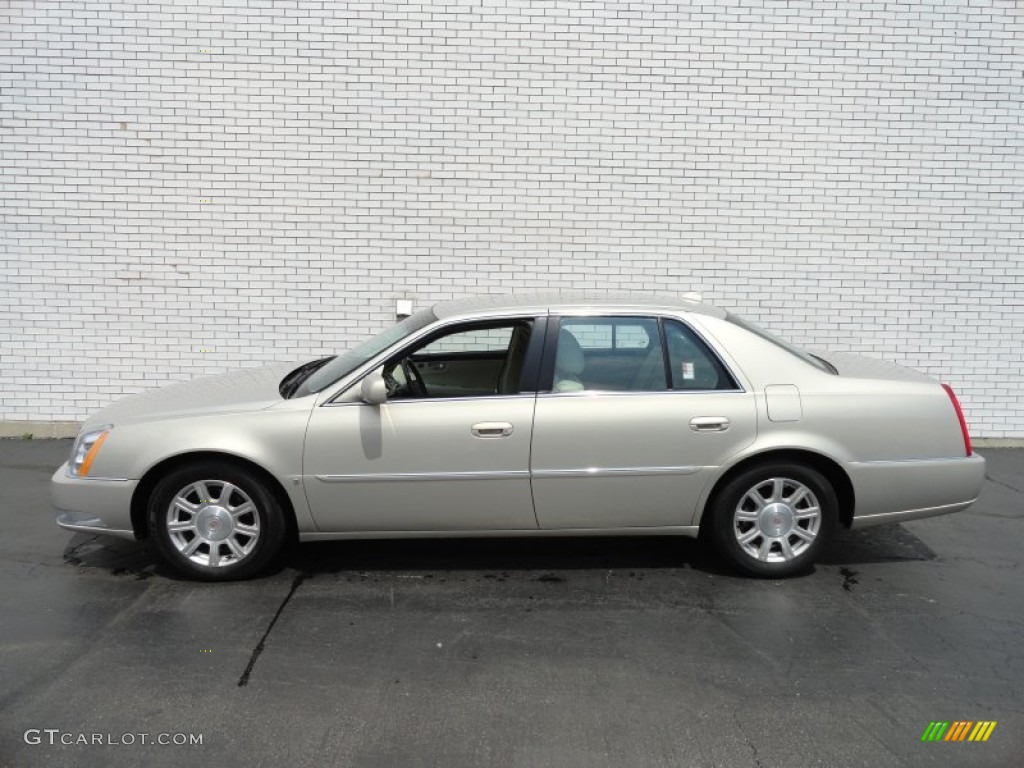 Gold Mist 2009 Cadillac DTS Standard DTS Model Exterior Photo #80576229