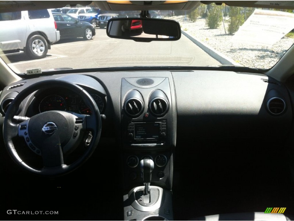 2011 Rogue SL AWD - Gotham Gray Metallic / Black photo #9