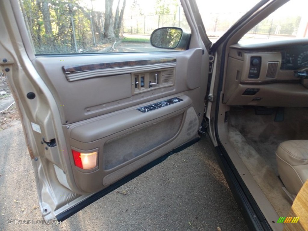 1995 Roadmaster Estate Wagon - Light Driftwood Metallic / Beige photo #8
