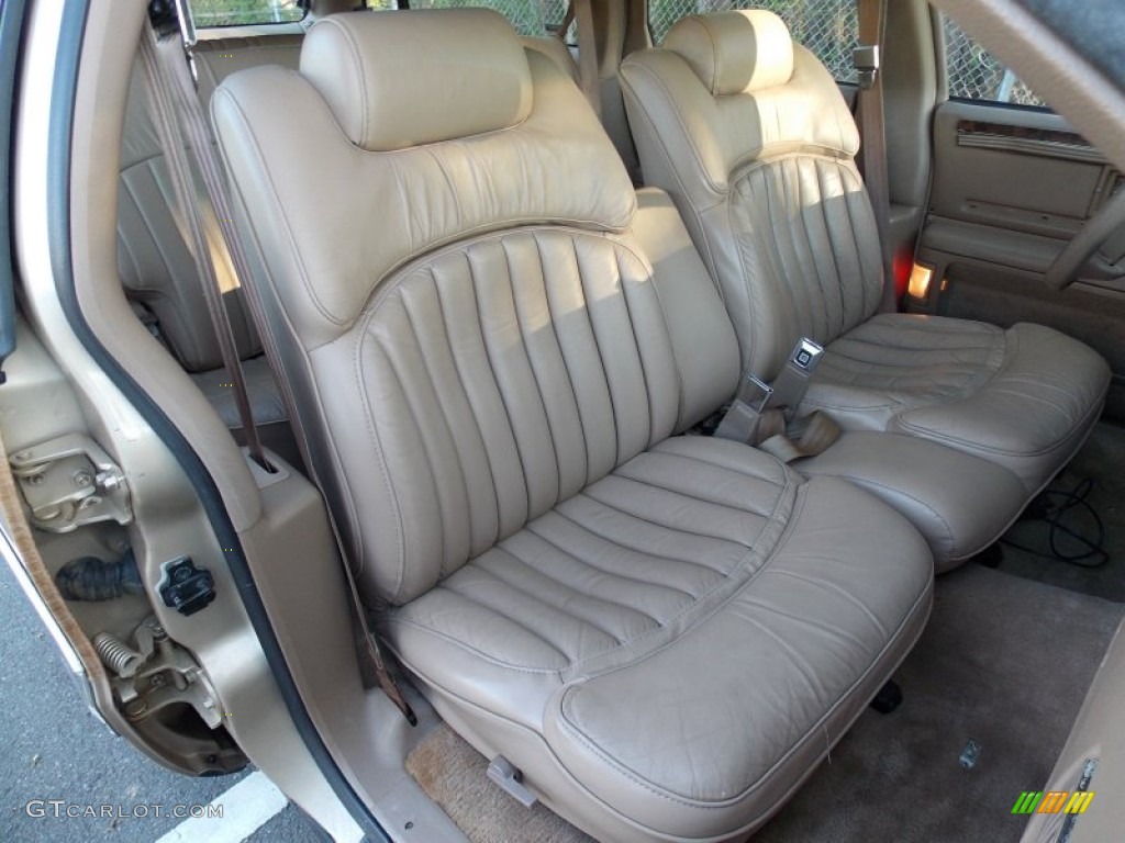 1995 Roadmaster Estate Wagon - Light Driftwood Metallic / Beige photo #16