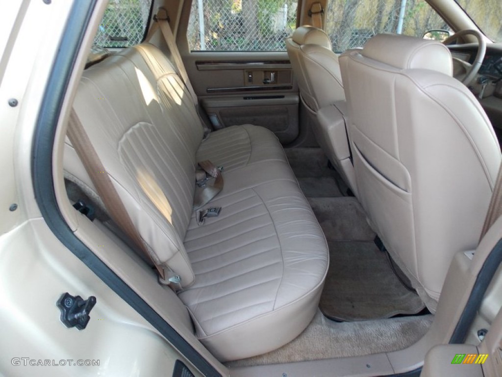 1995 Roadmaster Estate Wagon - Light Driftwood Metallic / Beige photo #19