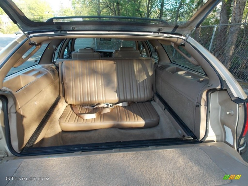 1995 Roadmaster Estate Wagon - Light Driftwood Metallic / Beige photo #21