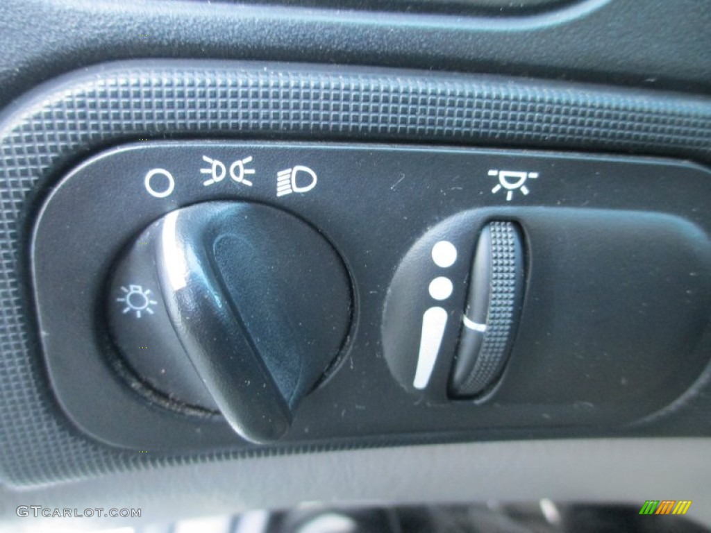 1998 Dodge Intrepid Standard Intrepid Model Controls Photo #80584184