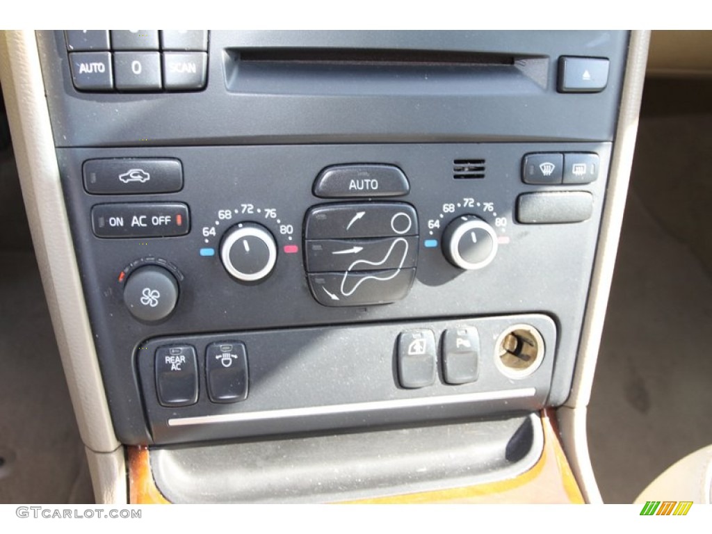 2009 Volvo XC90 V8 AWD Controls Photo #80584775