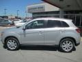Quick Silver Metallic - Outlander Sport SE 4WD Photo No. 7