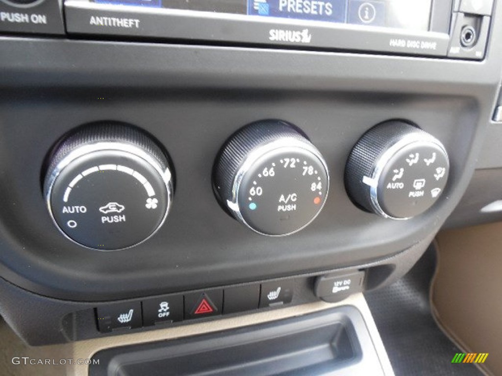 2012 Jeep Compass Limited Controls Photo #80587873