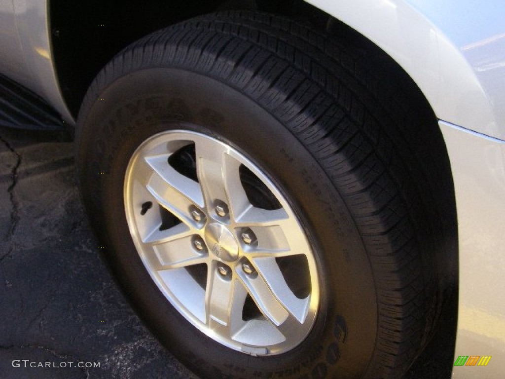 2013 Yukon XL SLT 4x4 - Quicksilver Metallic / Light Titanium photo #4