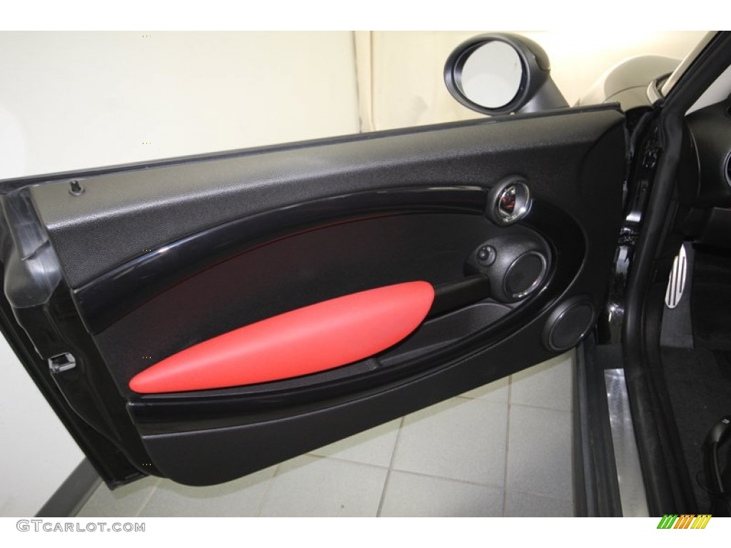 2011 Mini Cooper S Hardtop Rooster Red/Carbon Black Door Panel Photo #80589142
