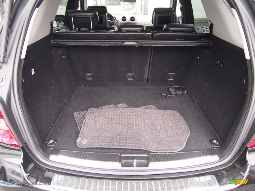 2007 Mercedes-Benz ML 63 AMG 4Matic Trunk Photos