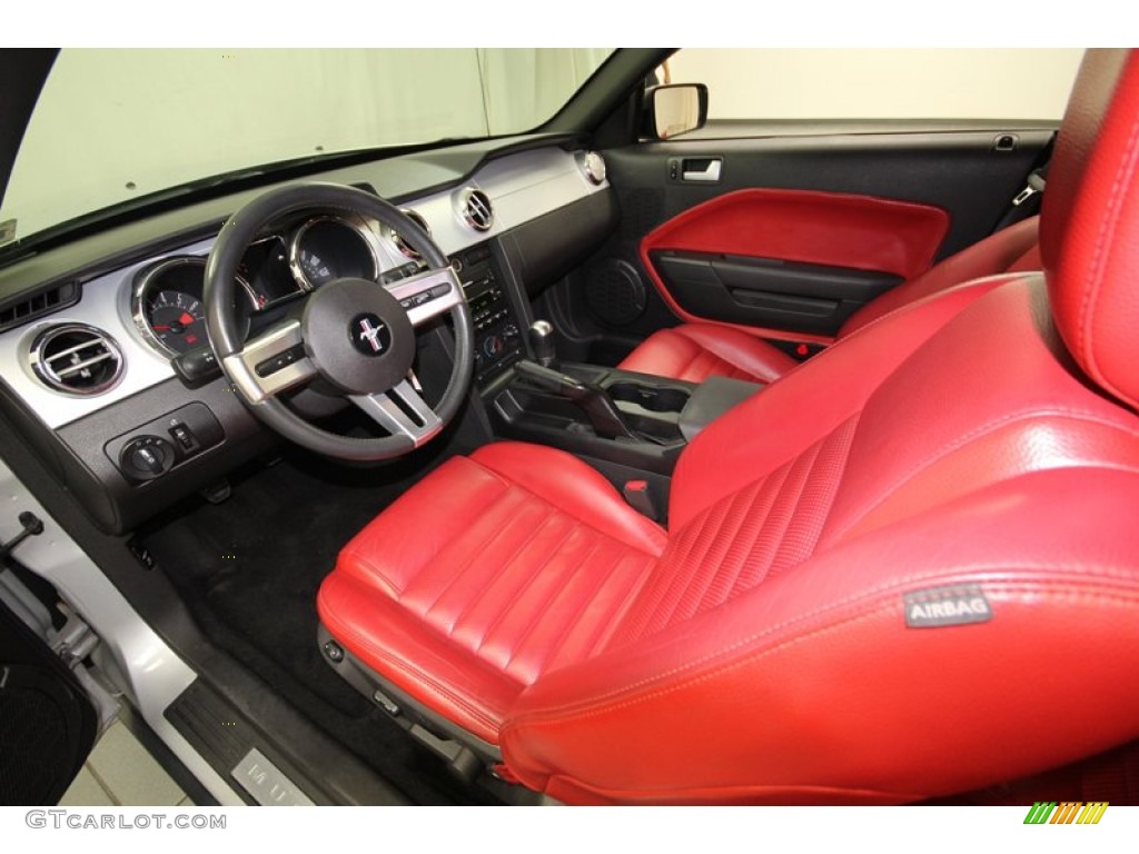 Red/Dark Charcoal Interior 2006 Ford Mustang V6 Premium Convertible Photo #80591062