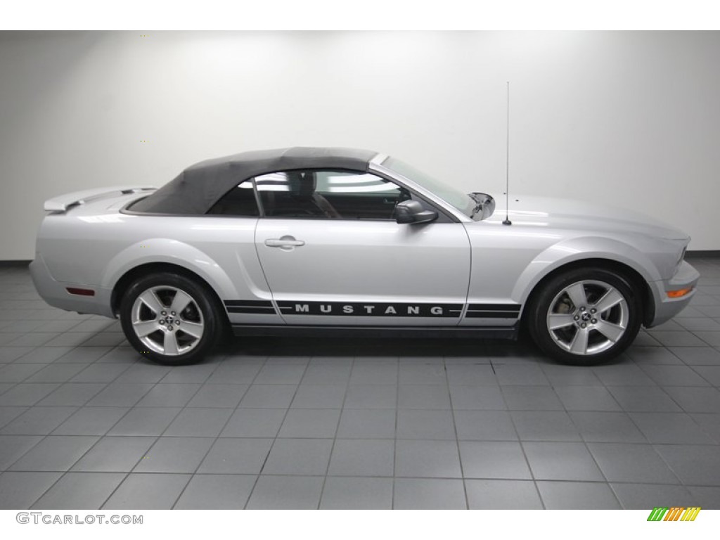 2006 Mustang V6 Premium Convertible - Satin Silver Metallic / Red/Dark Charcoal photo #8