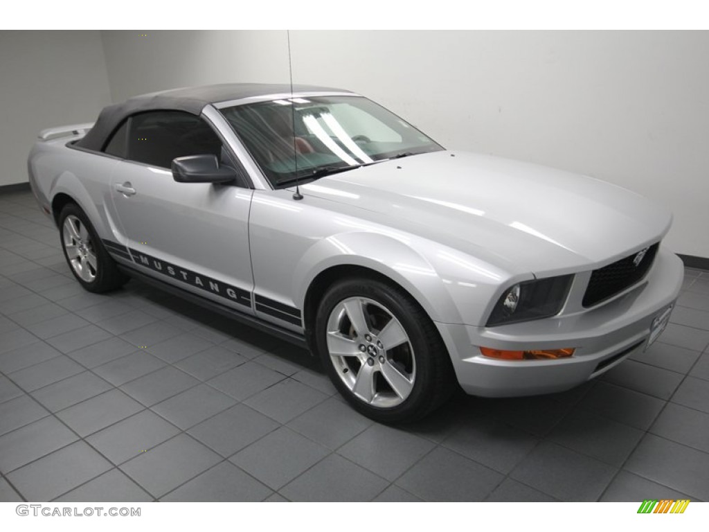 2006 Mustang V6 Premium Convertible - Satin Silver Metallic / Red/Dark Charcoal photo #10