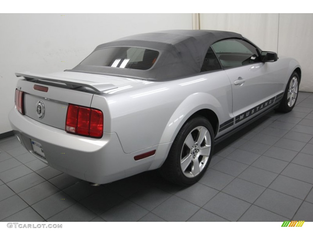 2006 Mustang V6 Premium Convertible - Satin Silver Metallic / Red/Dark Charcoal photo #12