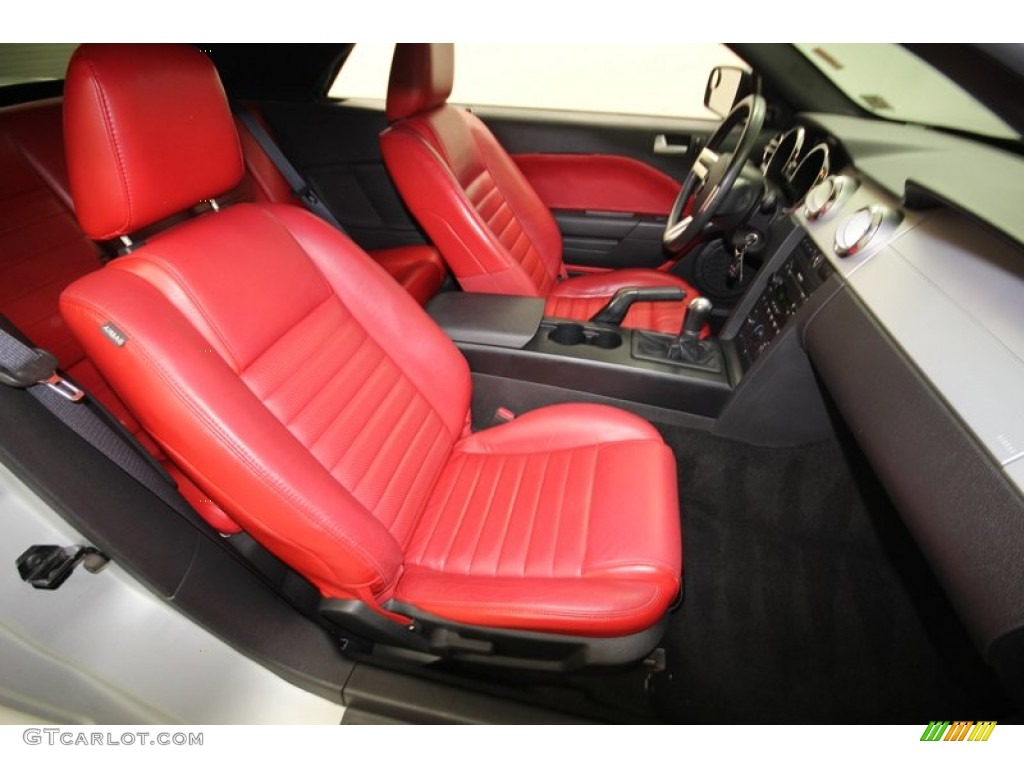 Red/Dark Charcoal Interior 2006 Ford Mustang V6 Premium Convertible Photo #80591152
