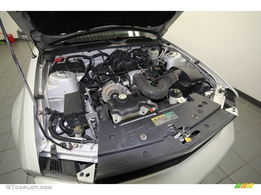 2006 Ford Mustang V6 Premium Convertible 4.0 Liter SOHC 12-Valve V6 Engine Photo #80591158